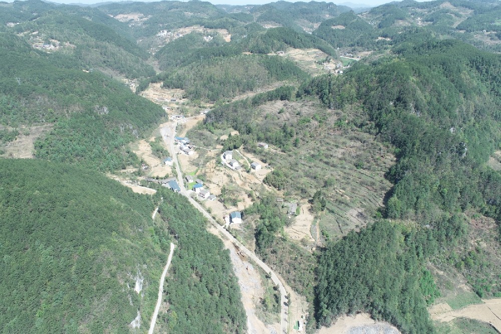 路愈寬，景愈明，可待漫慢行——朝天區(qū)曾家鎮(zhèn)（曾家場(chǎng)鎮(zhèn)至榮樂養(yǎng)生谷）段道路改建工程建設(shè)側(cè)記